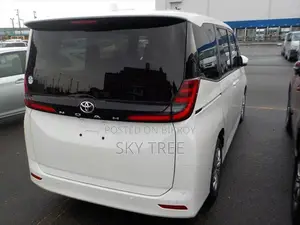 Toyota Noah X PKG 2022