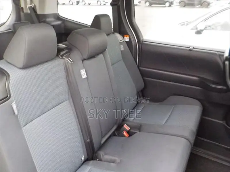 Toyota Noah X PKG 2022