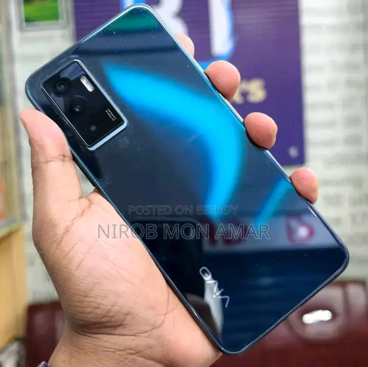 Vivo V23e . (Used)