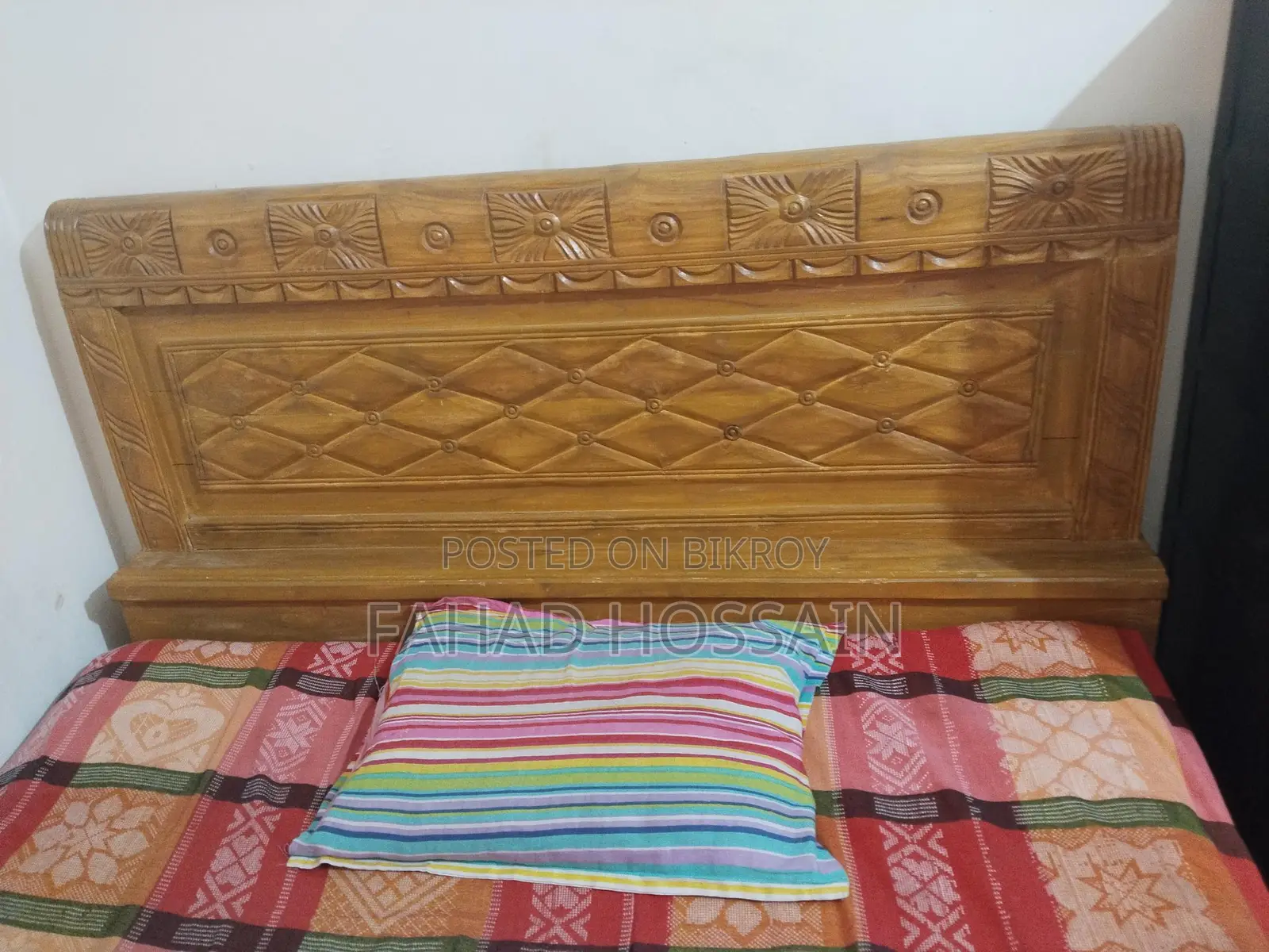 Segun Wood Bed