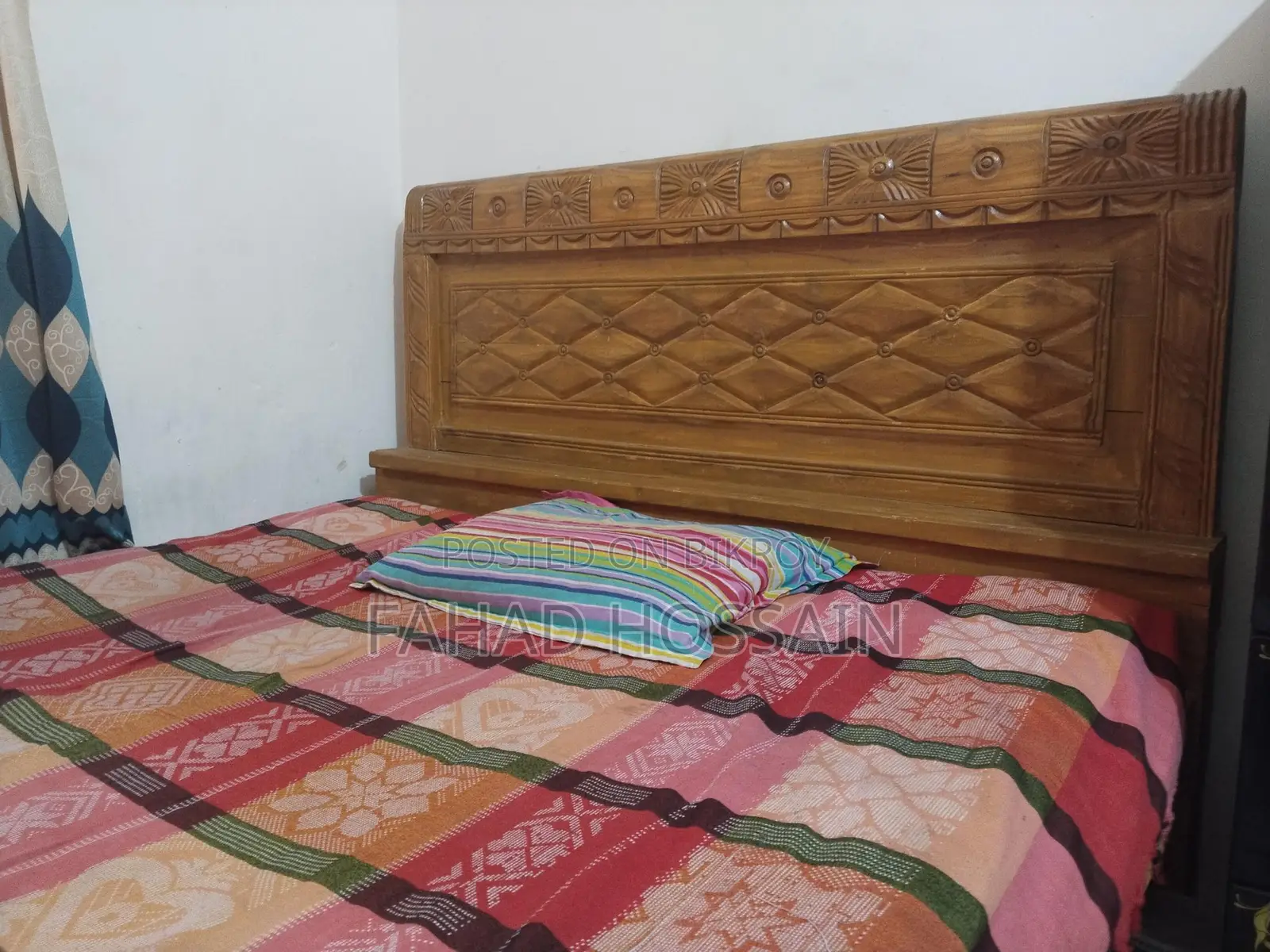 Segun Wood Bed