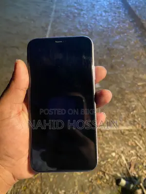 Apple iPhone 11 (Used)