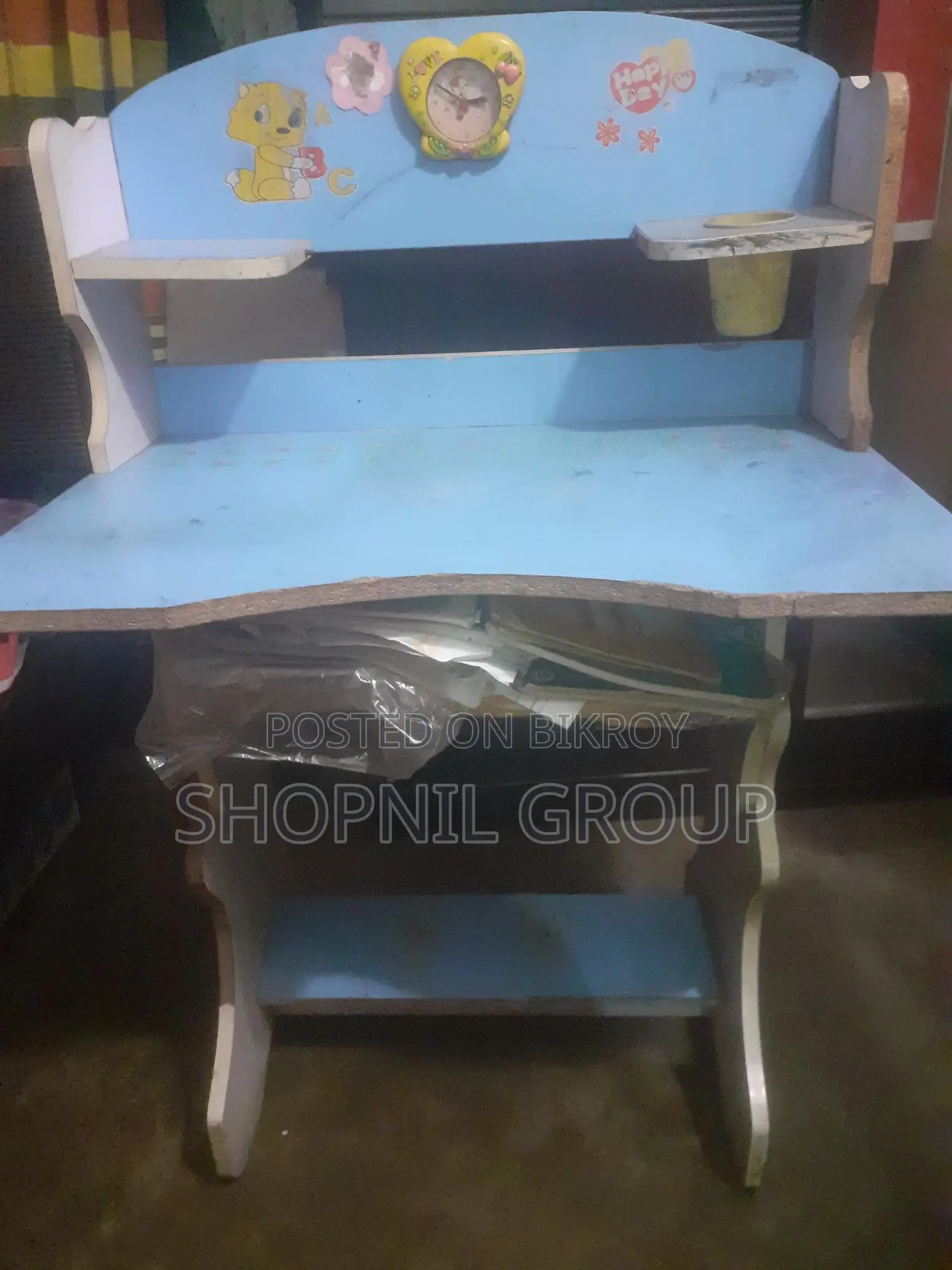 Reading Table