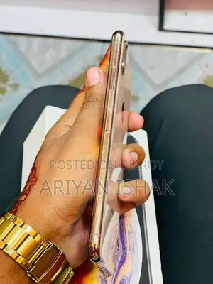 Apple iPhone XS Max (Used)