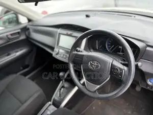 Toyota Fielder 2021