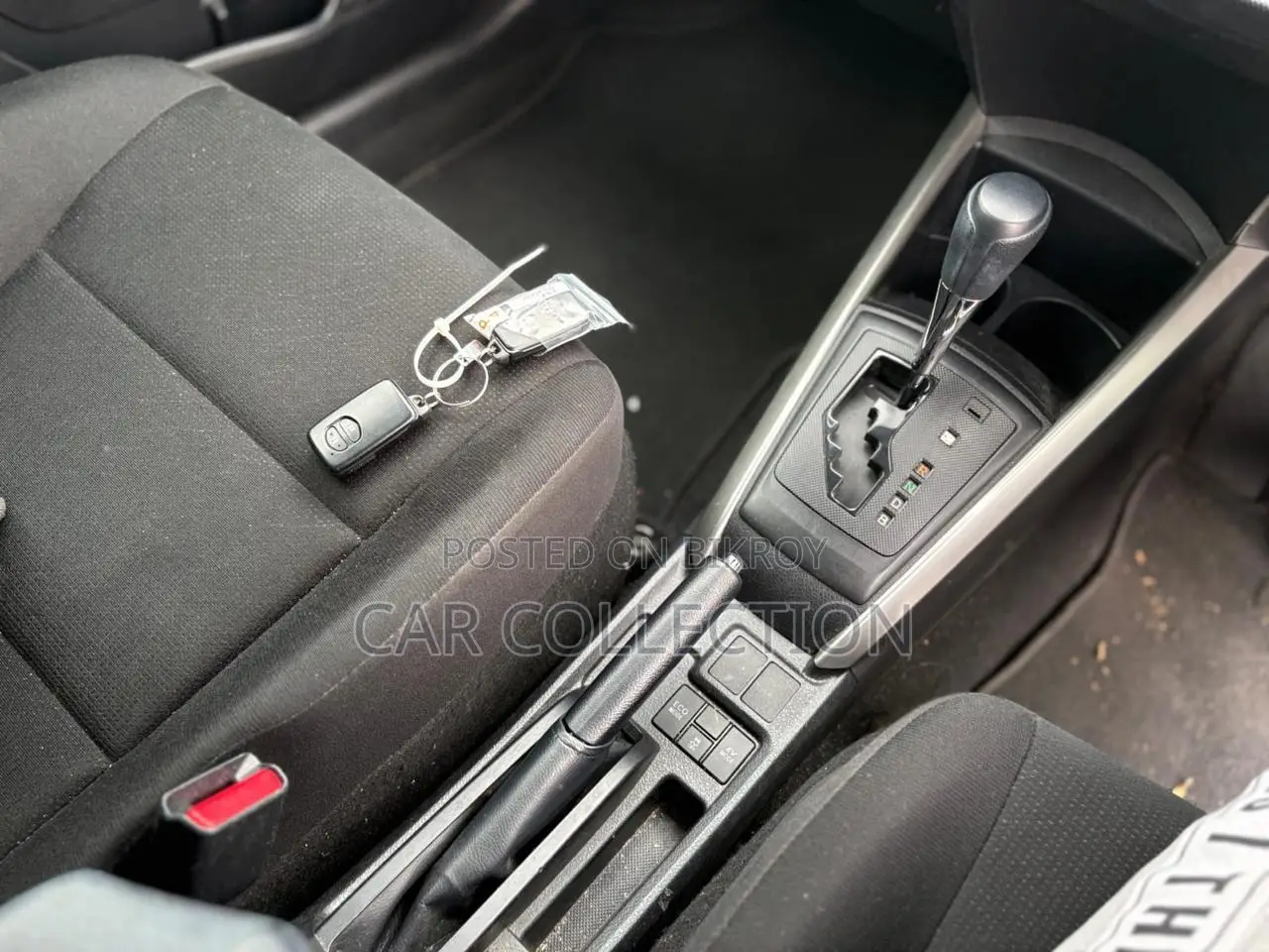 Toyota Fielder 2021