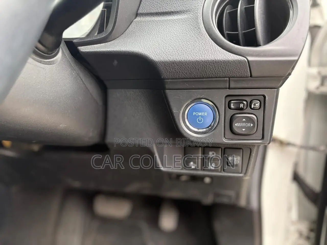 Toyota Fielder 2021