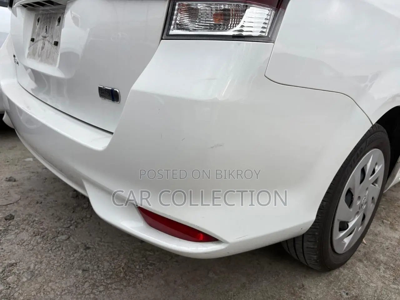 Toyota Fielder 2021