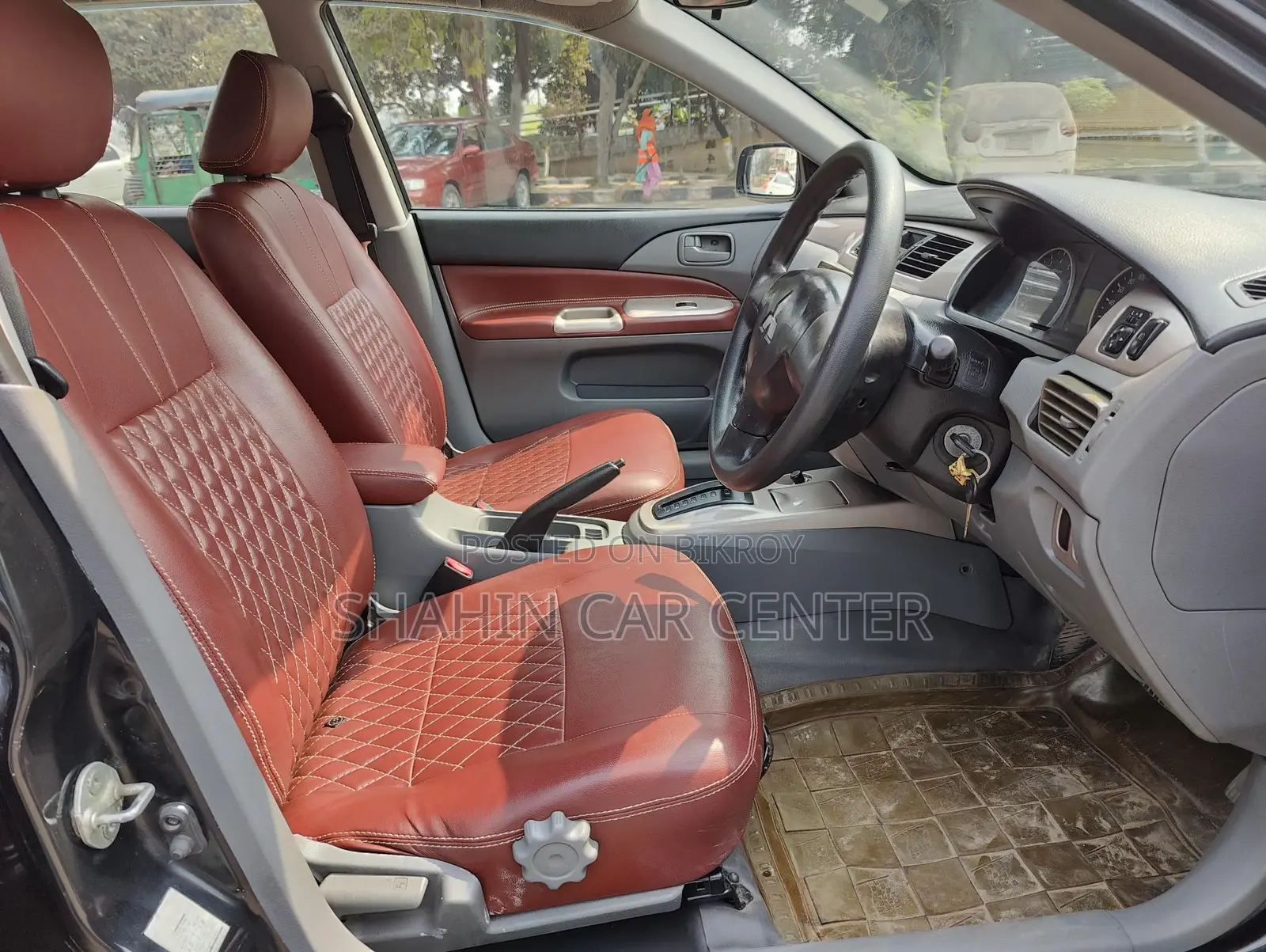 Mitsubishi Lancer Ex 2011