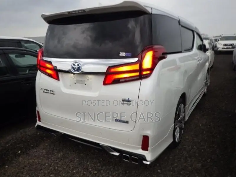 Toyota Alphard EXECUTIVE LOUNGE HYB 2021