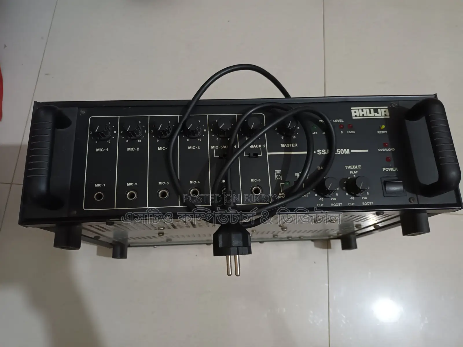 Ahuja 250 watts amplifier + 12 Channel Console