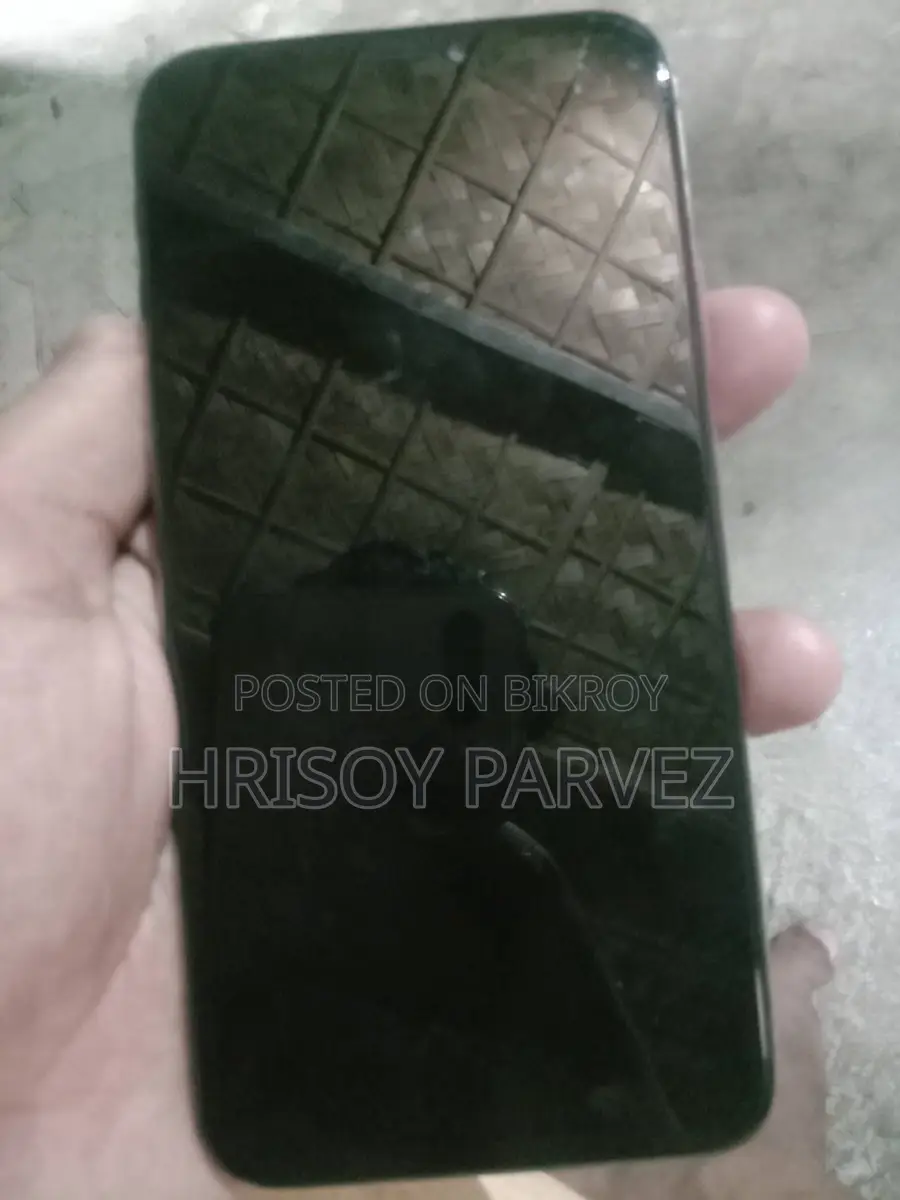 Apple iPhone XS (Used)