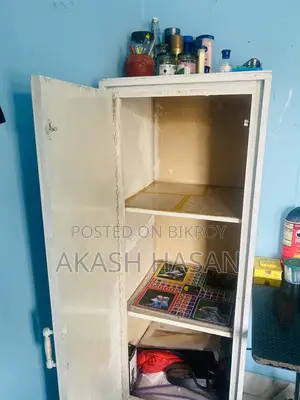 সিঙ্গেল ওয়ারড্রোব