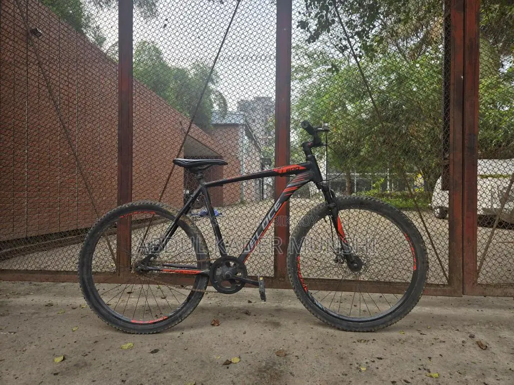 Veloce Outrage 600