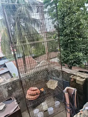 পাখি অথবা মুরগির খাঁচা