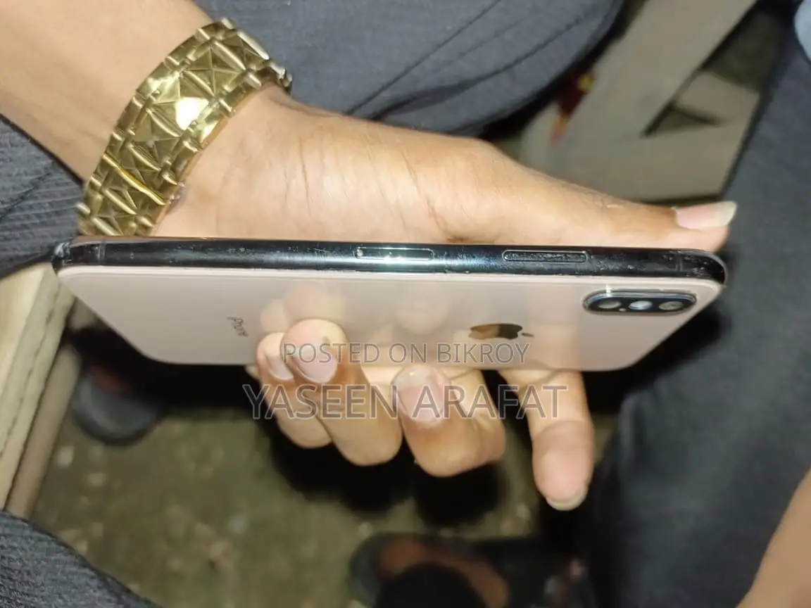 Apple iPhone XS (Used)