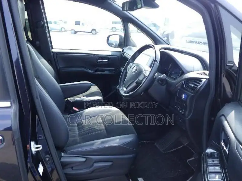 Toyota Esquire 2021