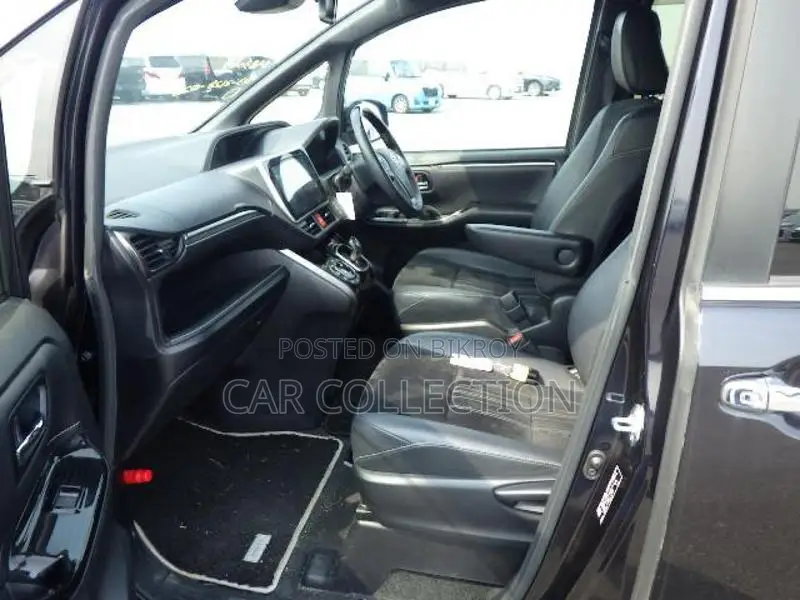Toyota Esquire 2021