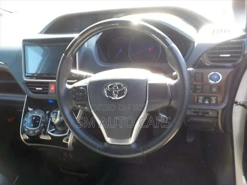 Toyota Esquire Hybrid Gi Pearl 2021