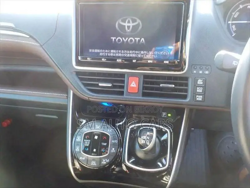 Toyota Esquire Hybrid Gi Pearl 2021