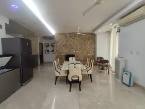 বারিধারা ডিপ্লোম্যাটিক লাক্সারি ফ্ল্যাট