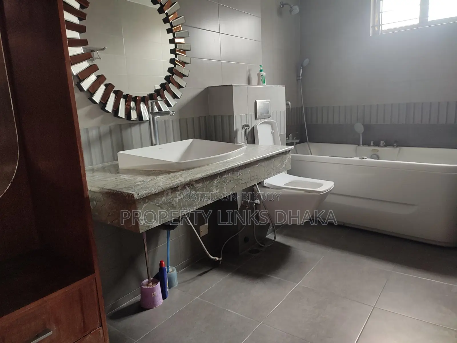Baridhara Diplomatic Luxurious Flat