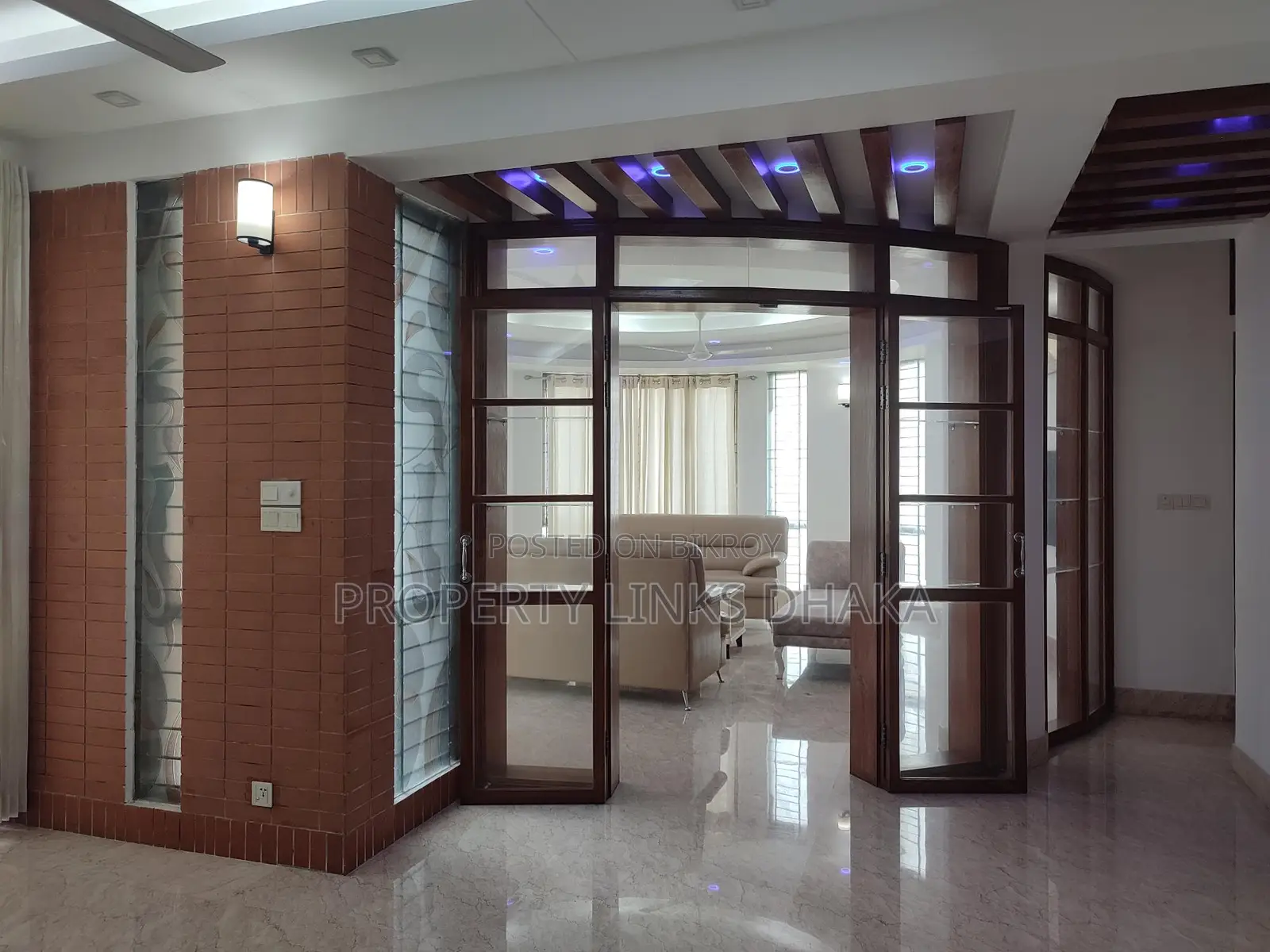 Baridhara Diplomatic Luxurious Flat