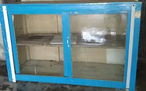 লন্ড্রি কোট কেবিনেট