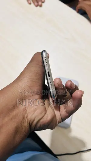 Apple iPhone XS 64 (Used)