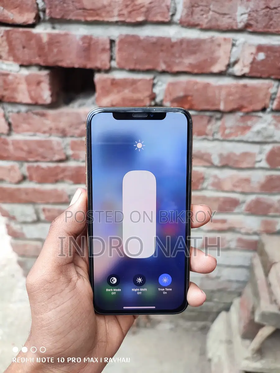 Apple iPhone XS (Used)