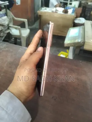 Samsung Galaxy S22 . (Used)
