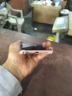 Samsung Galaxy S22 . (Used)