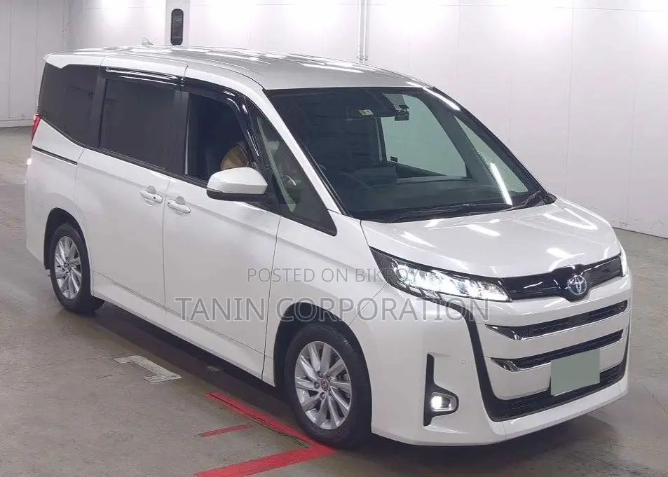 Toyota Noah Hybrid G 2 Door PW 2022