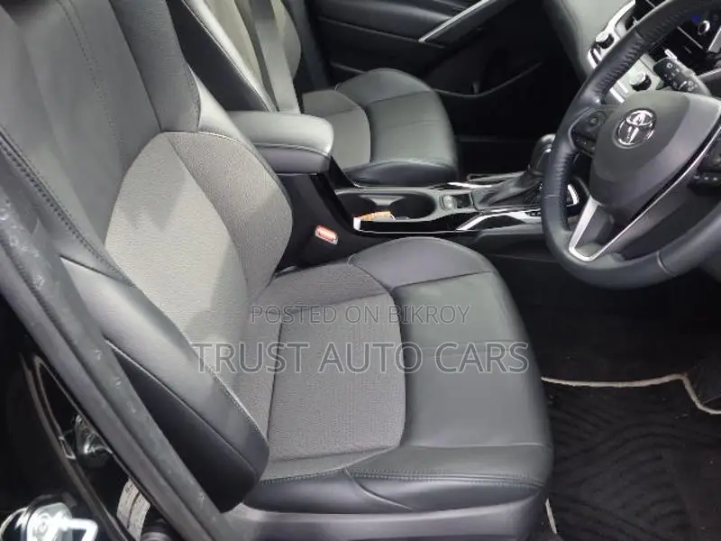 Toyota Corolla Cross Z LEATHER ,BODYKIT 2023