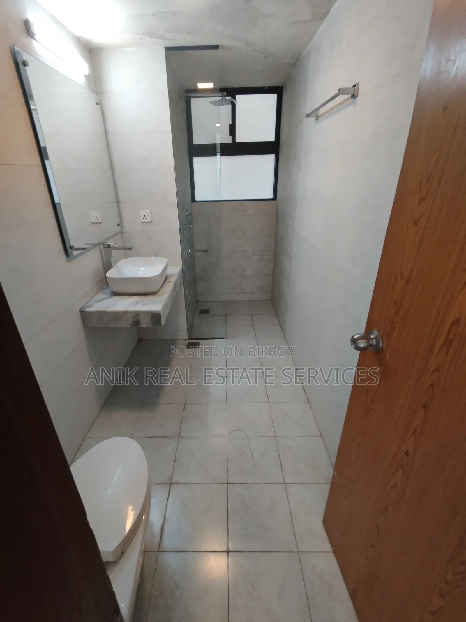 New Modern 4900 Sft Un Farnised Flat Rent At Gulshan 2