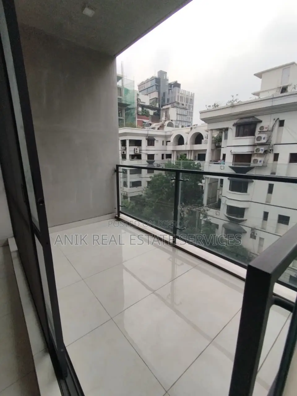 New Modern 4900 Sft Un Farnised Flat Rent At Gulshan 2
