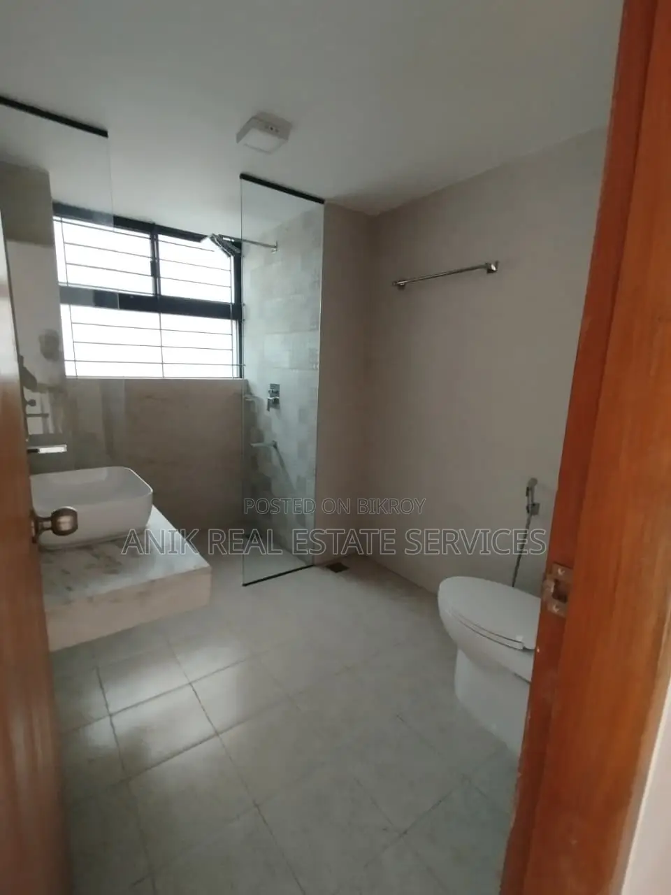 New Modern 4900 Sft Un Farnised Flat Rent At Gulshan 2
