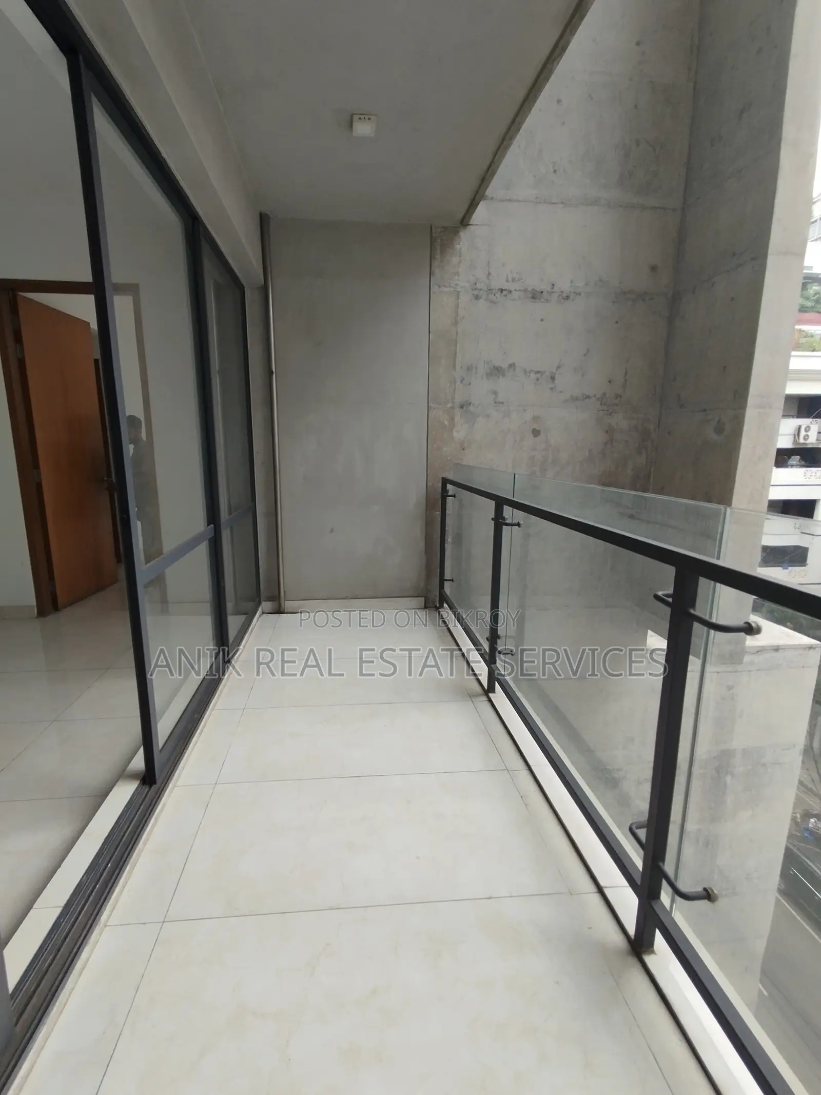 New Modern 4900 Sft Un Farnised Flat Rent At Gulshan 2
