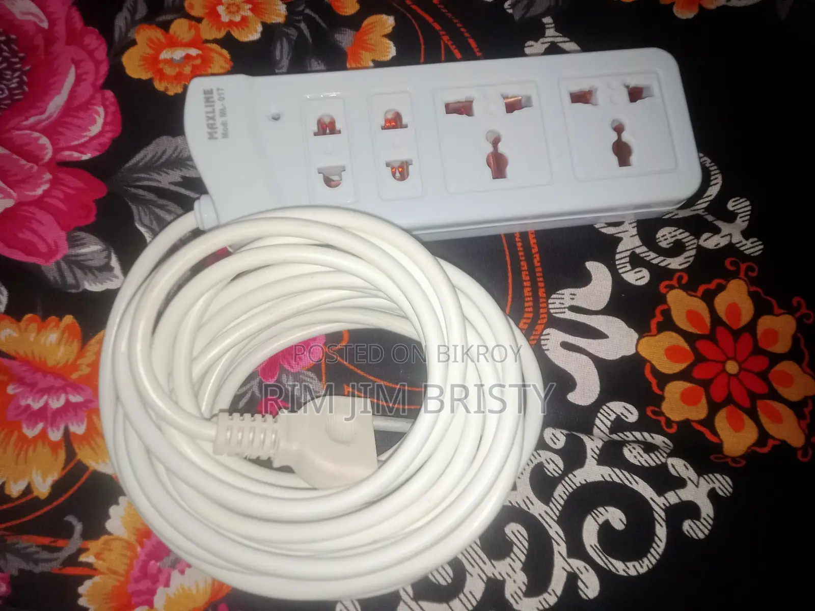 Multi-plug 4 Socket, 2/3 Pin 20 Feet Wire
