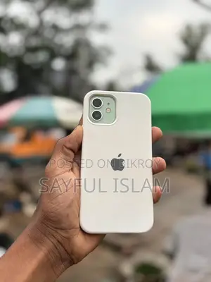 Apple iPhone 12 (Used)