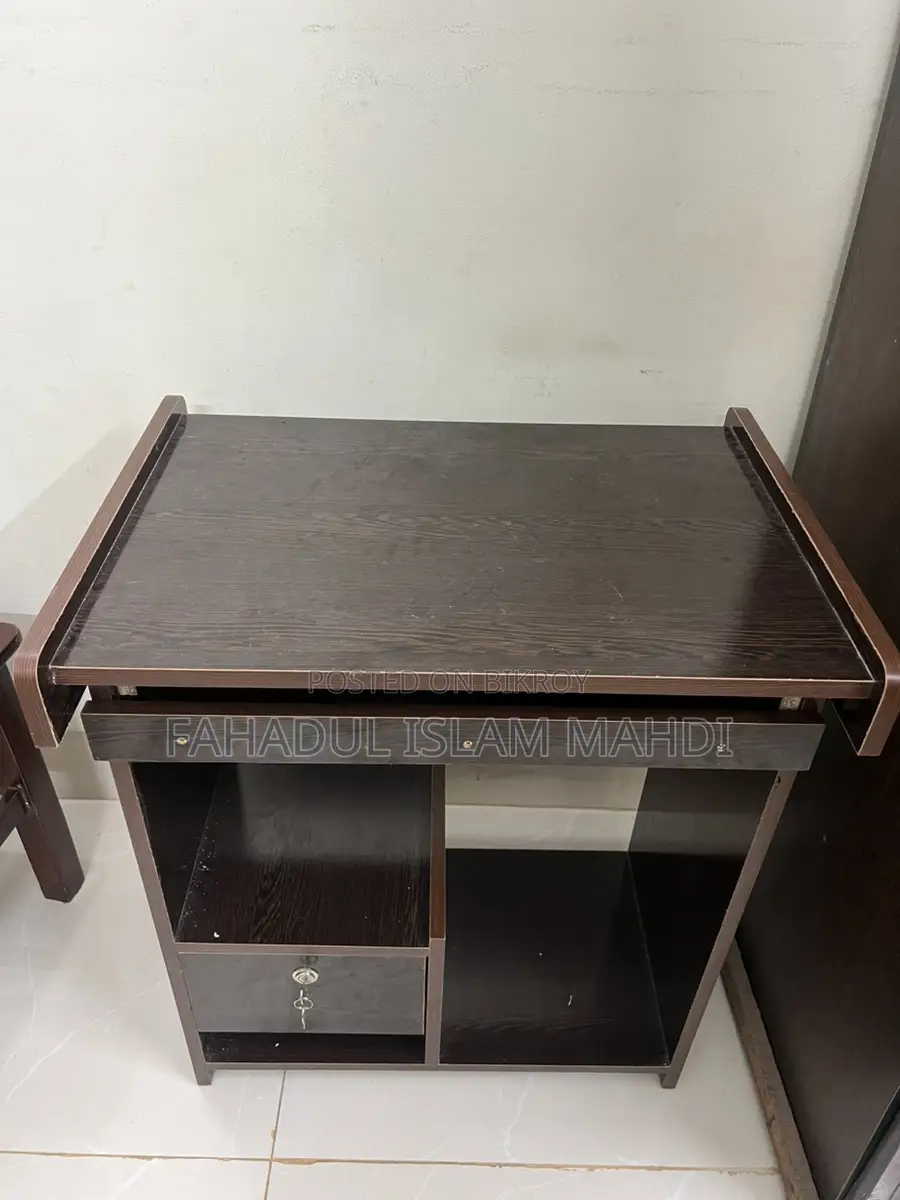 টেবিল বিক্রয় হবে