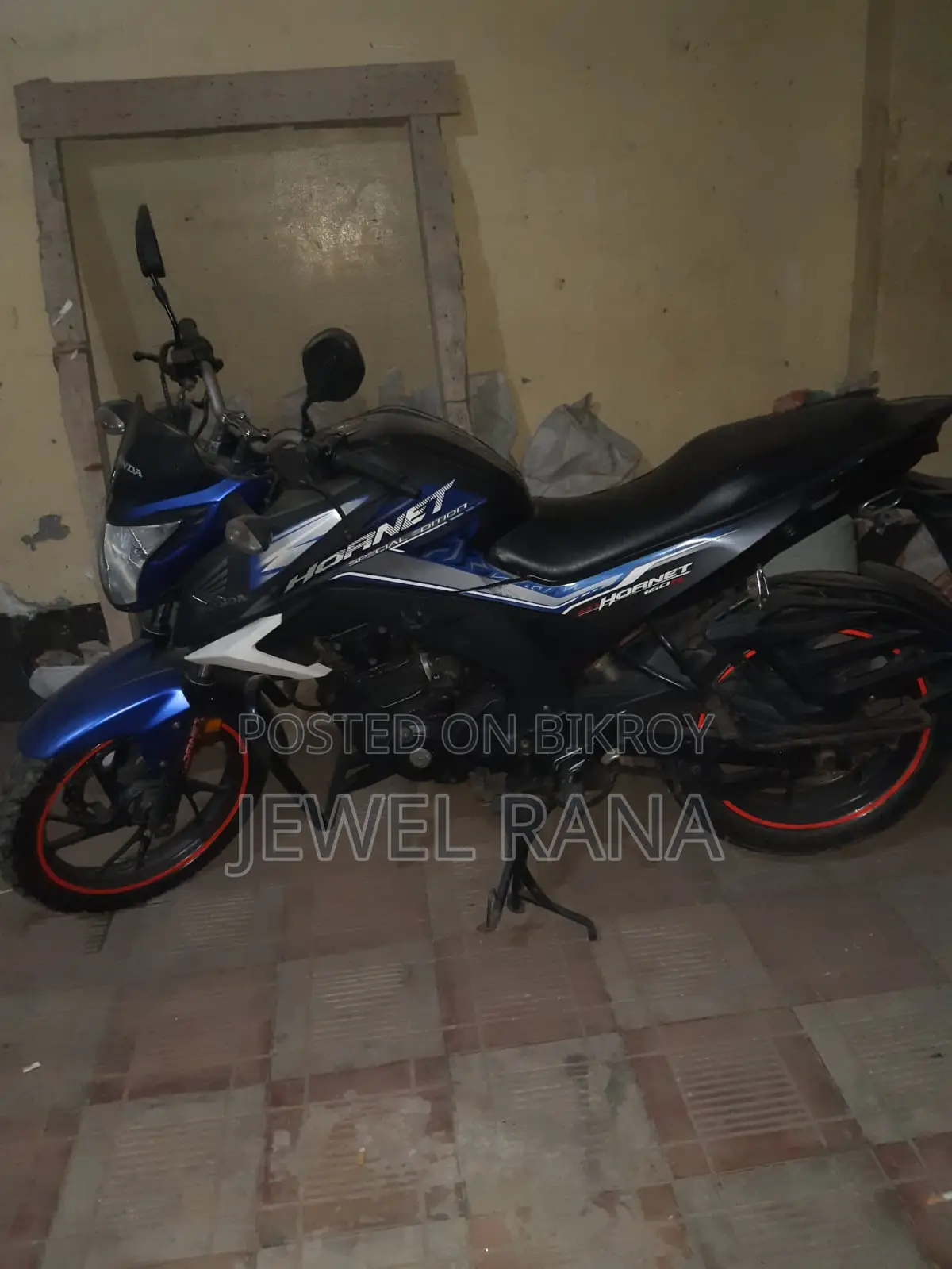 Honda Hornet . 2018