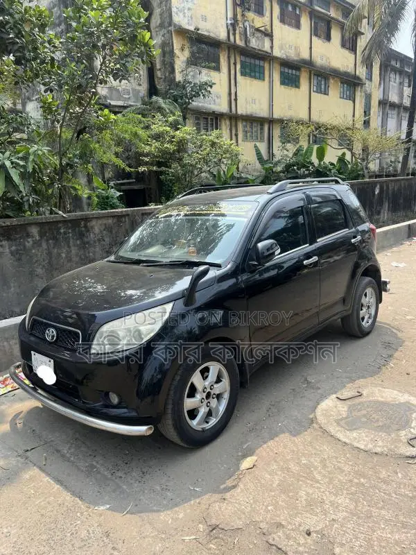 Toyota Rush black 2006