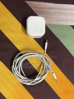 Apple Adapter