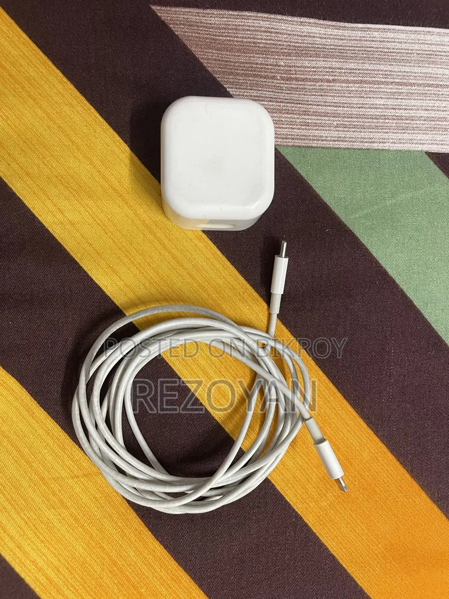 Apple Adapter