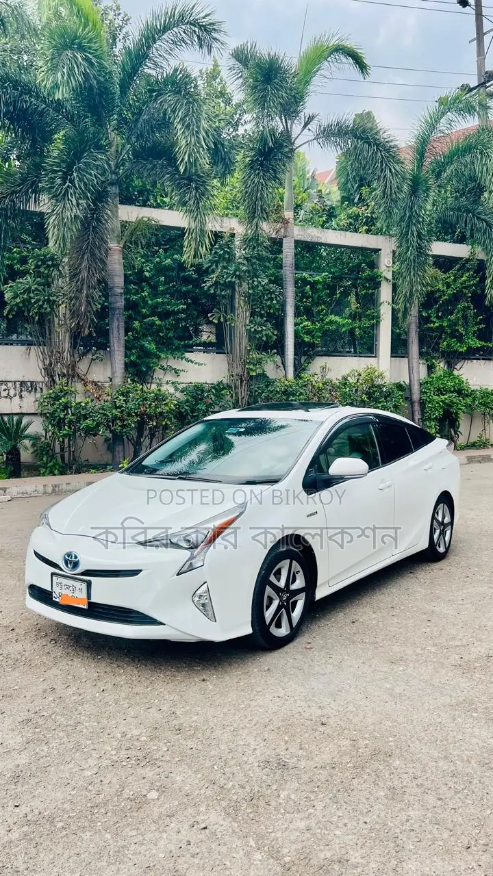 Toyota Prius sun roof 2016