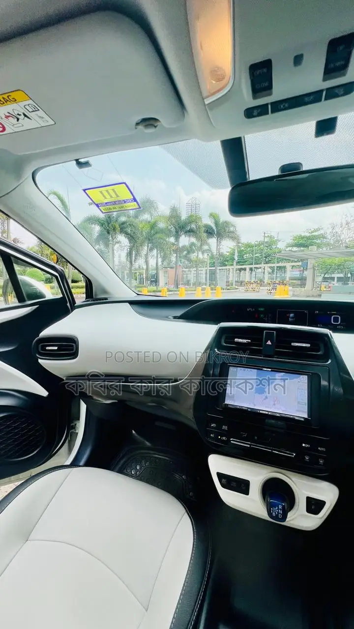 Toyota Prius sun roof 2016