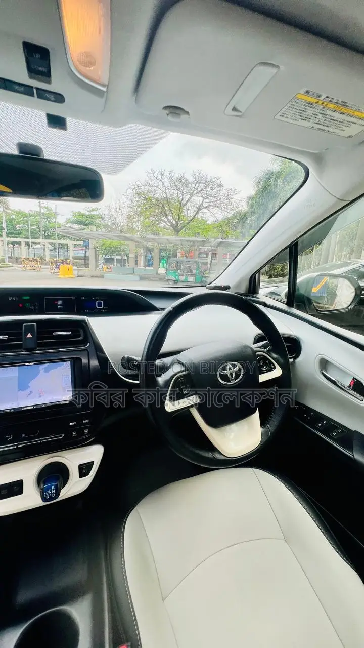 Toyota Prius sun roof 2016