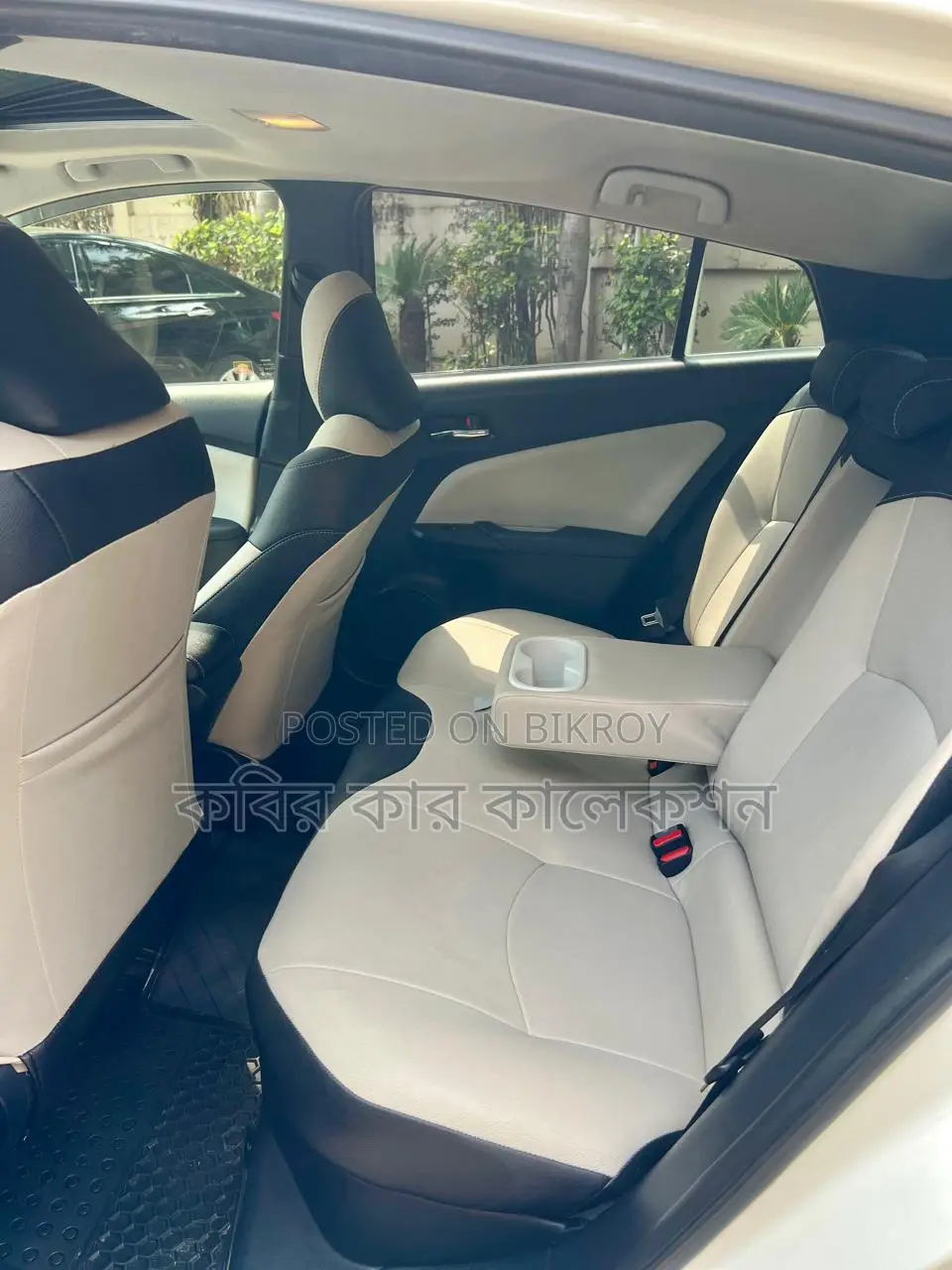 Toyota Prius sun roof 2016