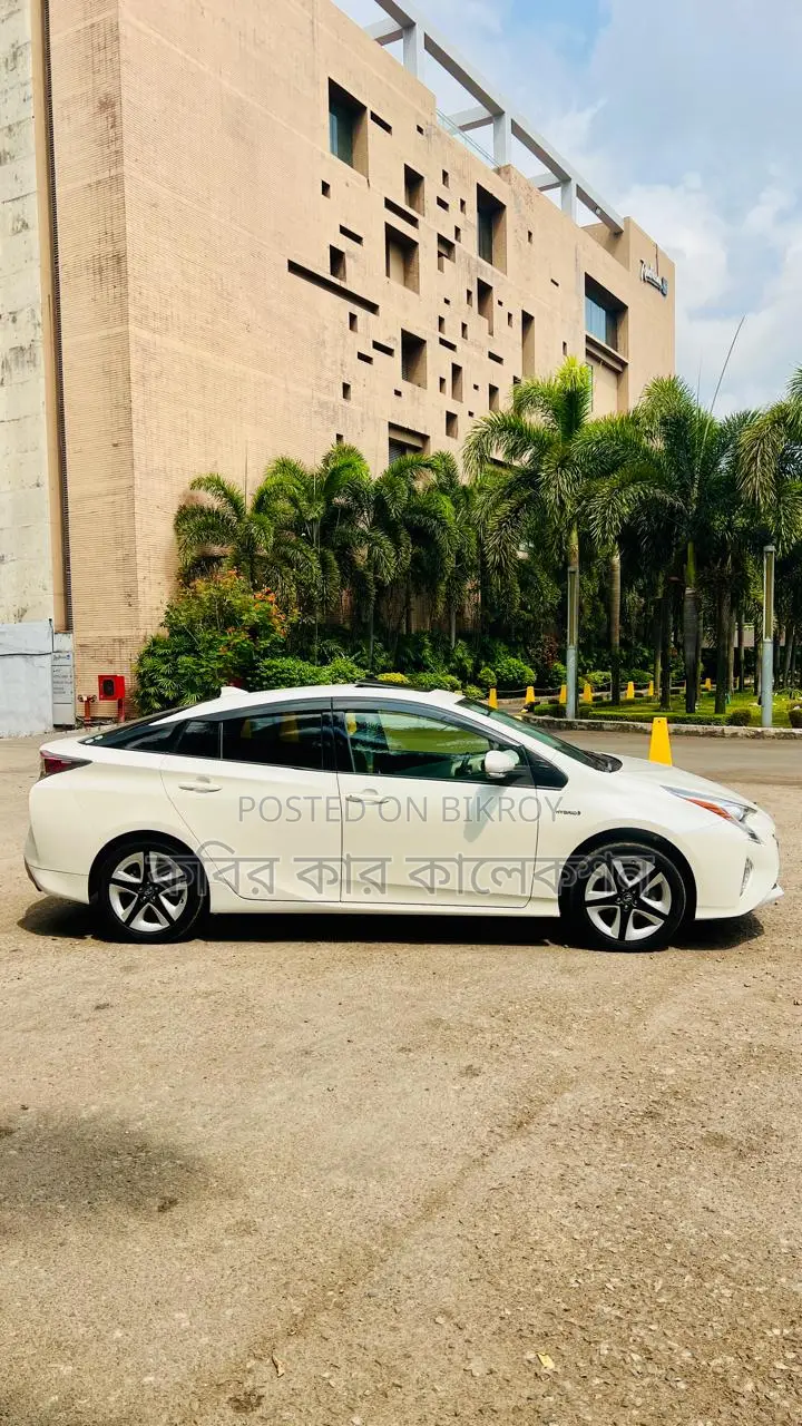 Toyota Prius sun roof 2016